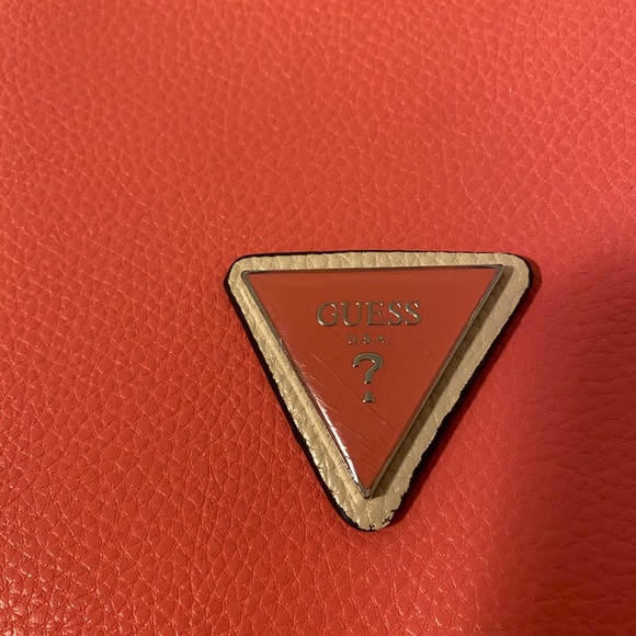 SALE GUESS Crossbody Purse - Picture 6 of 6